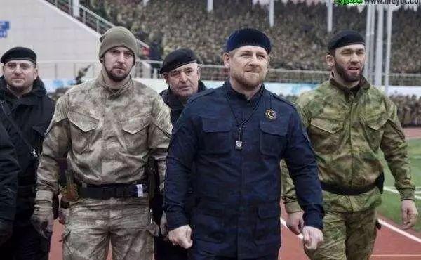 淌满毛熊血泪的人间地狱:少见的真实血腥车臣战争组图