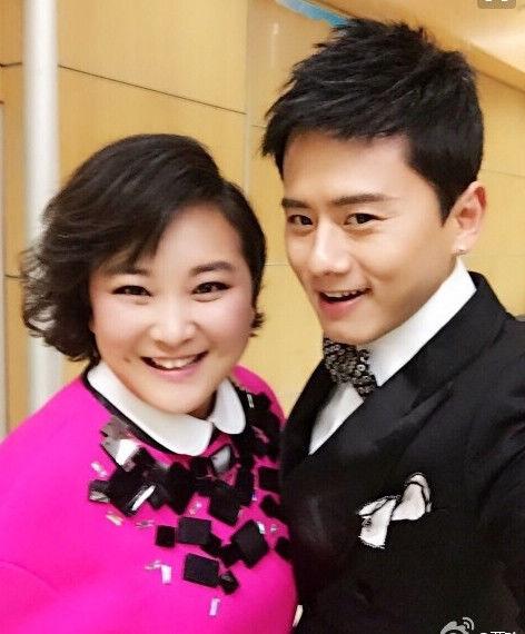 有一种同框叫"远离贾玲",和她同框谁都赢不了她