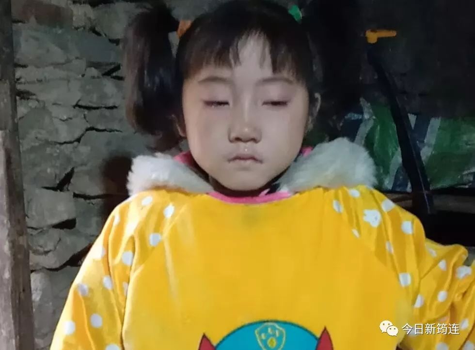 筠连团林乡一6岁聋哑小女孩求求哥哥,姐姐,叔叔,阿姨.