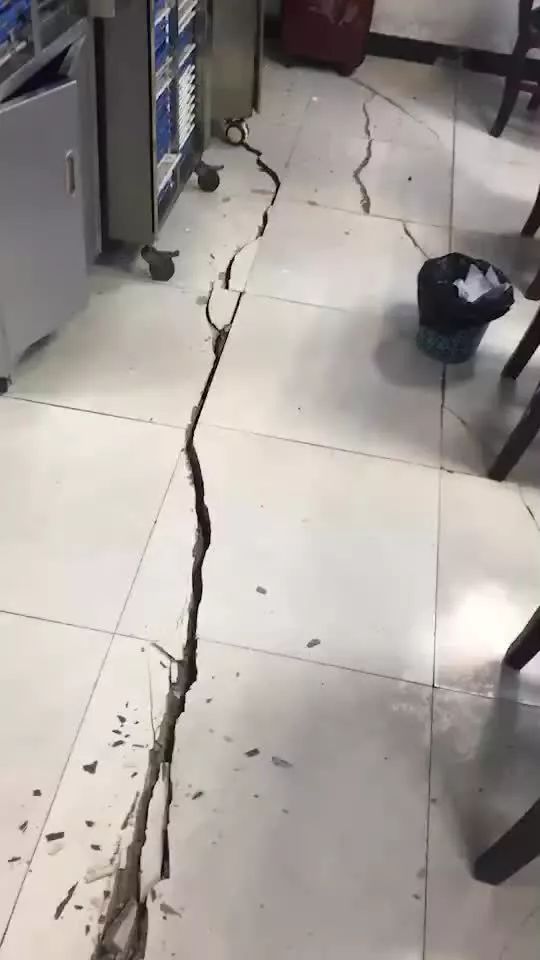 四川宜宾地震已造成11人死亡,122人受伤w9.jpg